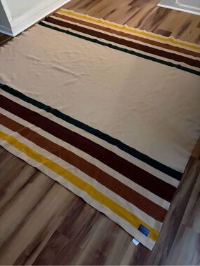 Pendleton Woolen Mills Hudson Bay blanket
